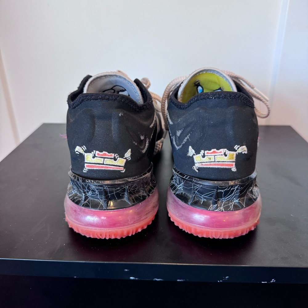 Nike LeBron - Picture 4 of 8